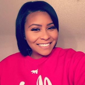 Meet your Posher, Amira